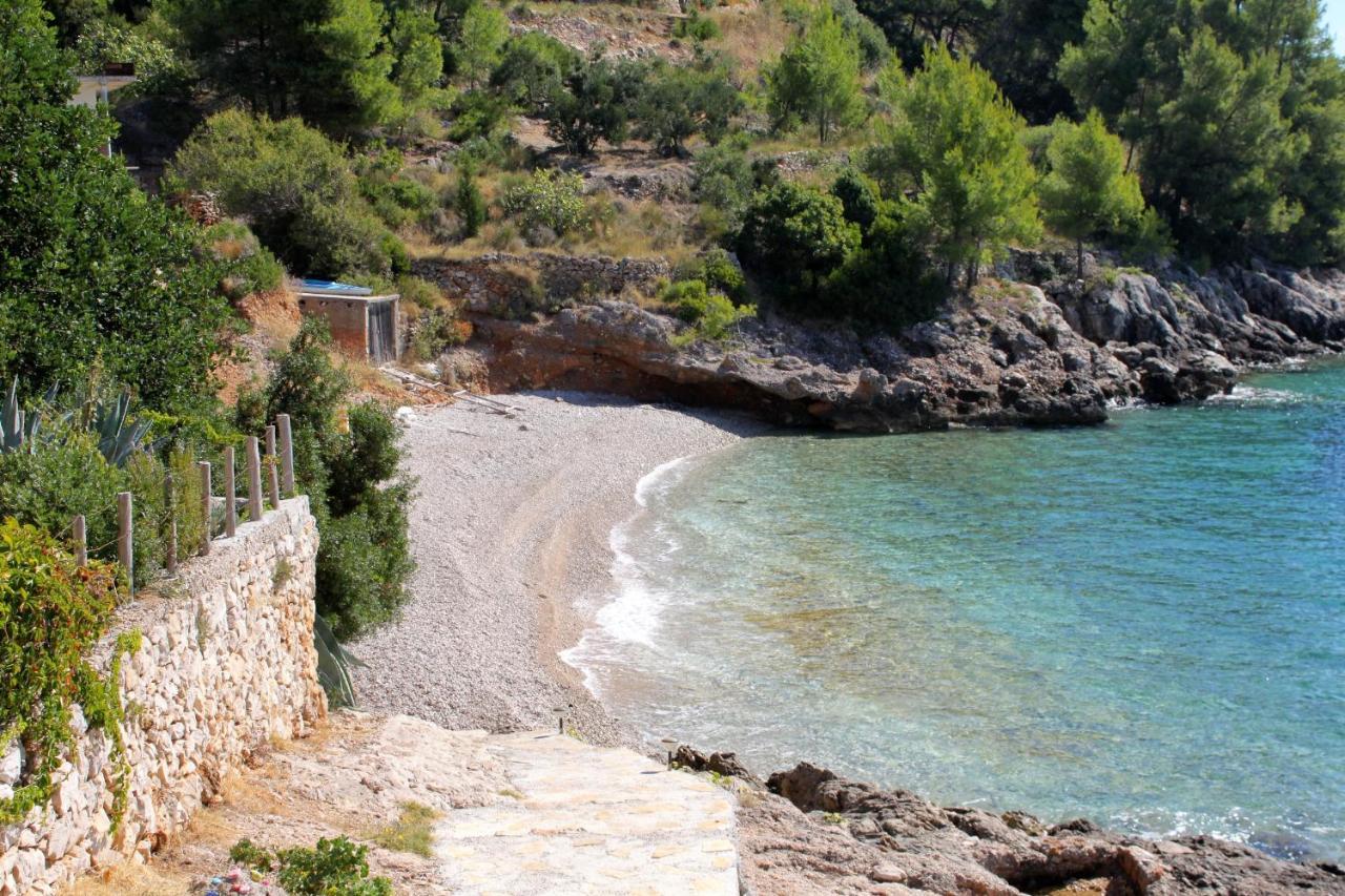 Family Friendly Seaside Cove Torac, Hvar - 2071 * Gdinj