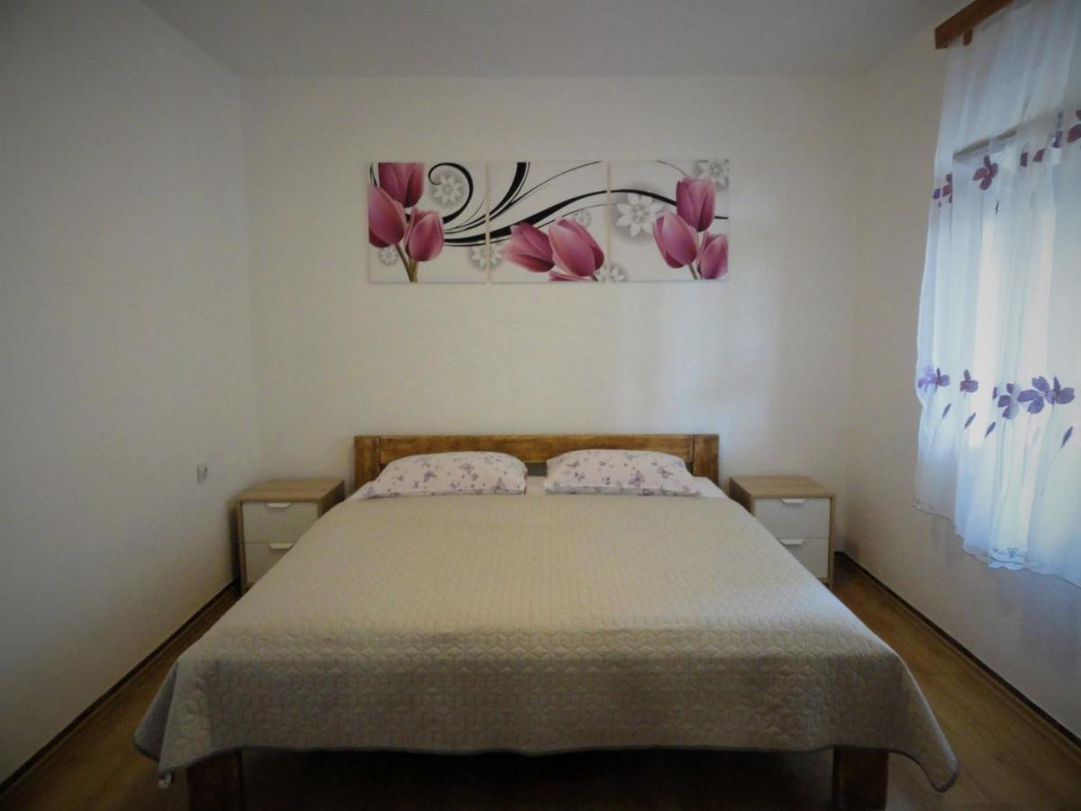 Apartment Family Friendly Seaside Cove Torac, Hvar - 2071